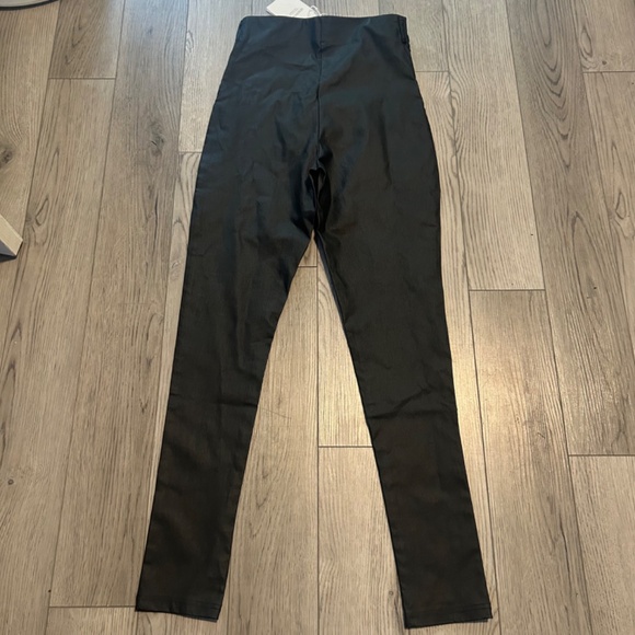 New Seraphine Lexa Matte Coated Faux Leather Over The Bump Maternity Leggings - Picture 8 of 9